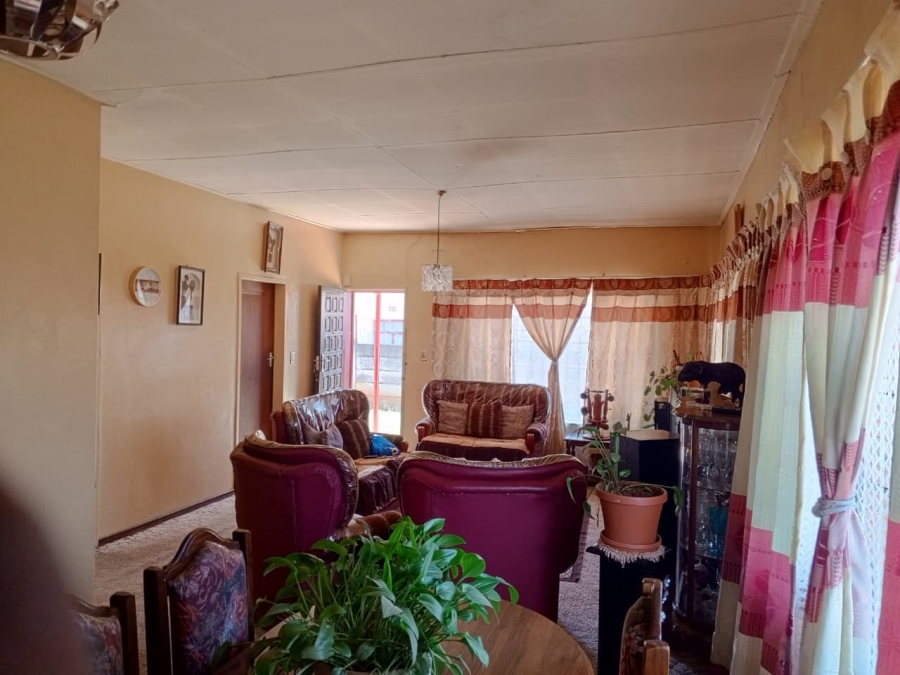 3 Bedroom Property for Sale in Phuthaditjhaba Free State